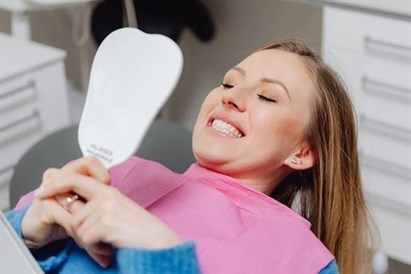 “Perfect Smile Duo” – profesionāla zobu higiēna un balināšana ar “Philips Zoom”
