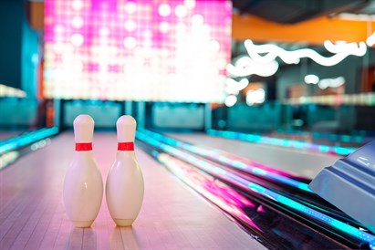 Vienīgais Baltijā – Mini boulings ar mazo bumbu “Catch Pixel” izklaides parkā