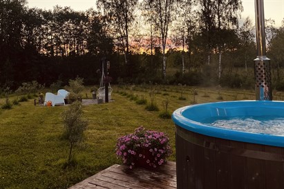 Romantiskas brīvdienas Smiltsērkšķu namiņā – silts kubls, tēja un dabas miers