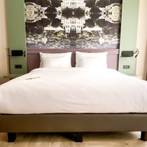 Nakts ģimenes numurā viesnīcā “Conti Hotel”