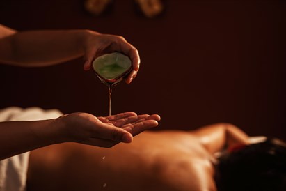 Ājurvēdas masāža visam ķermenim “Labo sajūtu laboratorijā”