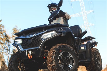 Apvidus izbrauciens ar kvadriciklu Tukumā diviem