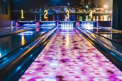 Šaflbords un boulinga spēle “O'Learys”