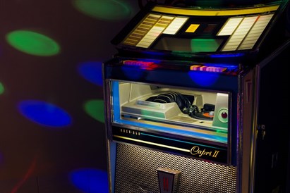 Kvests “Disko dejotājs” un saldais pārsteigums