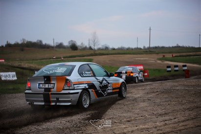 Kļūsti par profesionāla rallija braucēja stūrmani