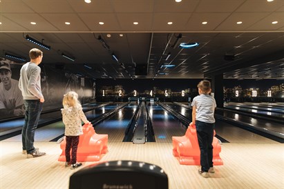 Boulinga un garšu ballīte bērniem ar vakariņām “O’Learys” restorānā