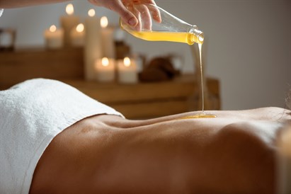 Visa ķermeņa masāža ar medu „SPA Amber Palace”