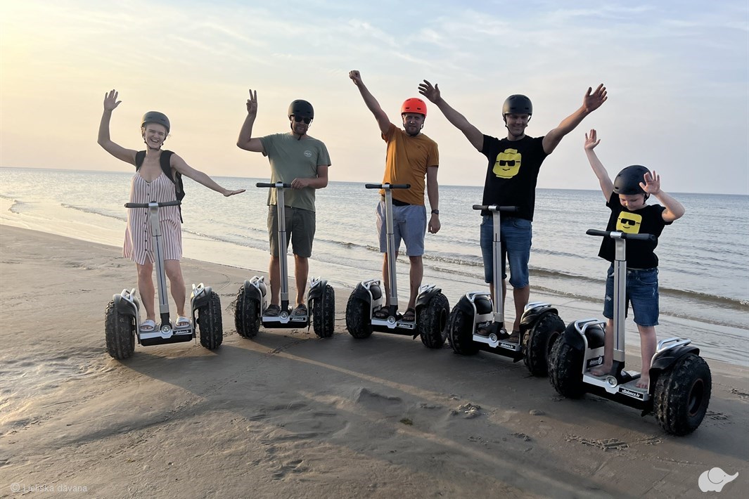 Draugu atpūta Mērsragā – brauciens ar “sBalance” līdzsvara dēli 3–6 personām