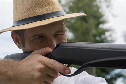 Šaušana ar pneimatiskajām šautenēm un pistolēm 