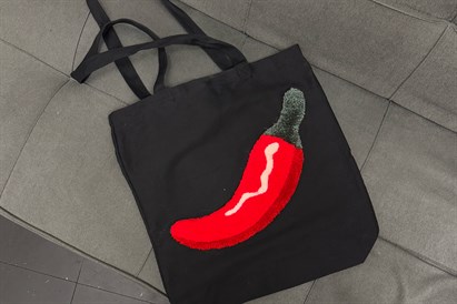 “TUFTING” radošā ballīte – veidojiet unikāla dizaina somas kopā!