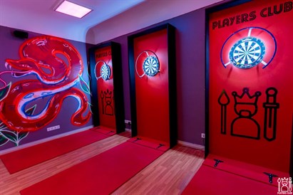 Vecmeitu ballītes izklaide un pārbaudījumi “Players Club”