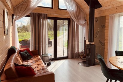 Romantiskas brīvdienas Smiltsērkšķu namiņā – silts kubls, tēja un dabas miers