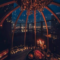 Skaista tikšanās un uzkodas 6 personām Filozofu Rezidences 23. stāvā