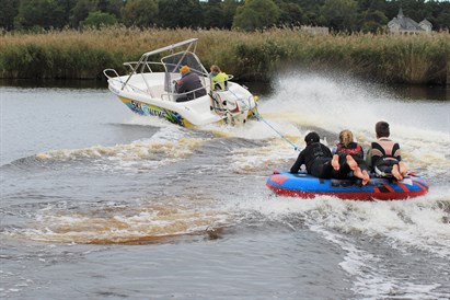Dāvanu karte ūdens aktivitātēm Jūrmalas ūdensslēpošanas un veikborda parkā