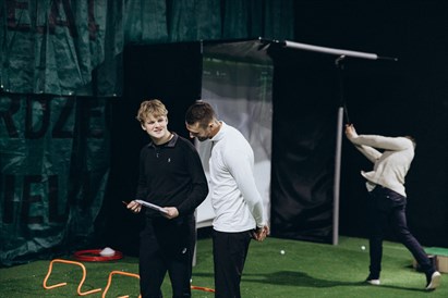 Individuāla golfa nodarbība ar treneri iekštelpu golfa zālē Valmierā