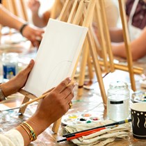 Mākslas nodarbības topošajiem mākslas studiju studentiem