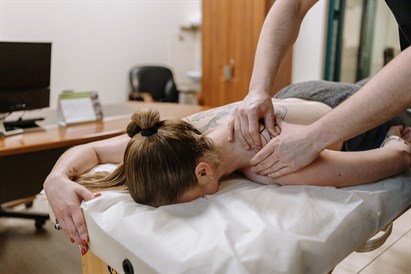 Ārstnieciskā masāža fizioterapijas centrā “EV FizioFIT”