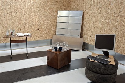 Fiksā emociju izlāde dusmu istabā Liepājā 