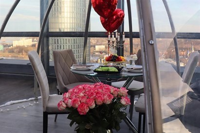 “Skyhouse Igloo” maltīte kompānijai līdz 6 personām Filozofu Rezidences 23. stāvā