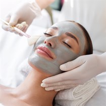 “Femina SPA” anti-age skābju pīlings sejas ādai