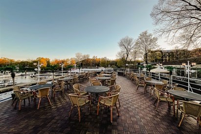 Rīgas panorāma diviem ar atpūtas kuģīti “MISISIPI”