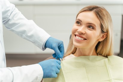 “Perfect Smile Duo” – profesionāla zobu higiēna un balināšana ar “Philips Zoom”