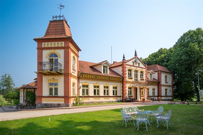 Romantiska nakts un brokastis diviem „Mārcienas Muižā”