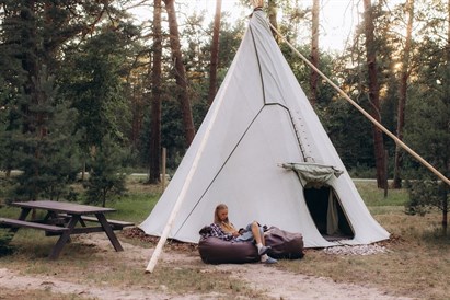 Nakts Tipi teltī un kempinga atpūta Liepājā 4 personām 
