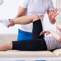 Fizioterapeita konsultācija klīnikā “Grand Medical”