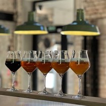 Garda maltīte ar alus glāzi no „Brūzis Manufaktūra”