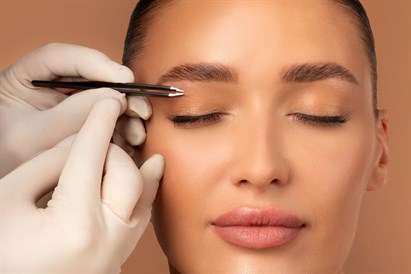 Mikrobleidings uzacīm pūdertehnikā salonā „Darly”