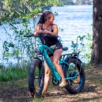 Brauciens ar elektrovelosipēdu Carnikavā