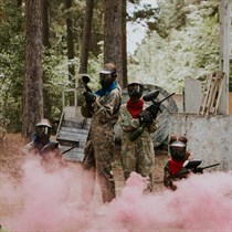 Aizraujoša soft peintbola spēle no “GUNSnLASERS”