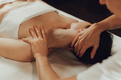 Relaksējoša apkakles zonas masāža