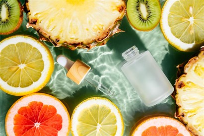 Vaniļas debesis vai tropu augļu mix