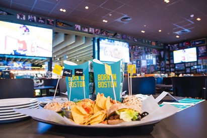 Boulinga vakars un uzkodas “O’Learys”