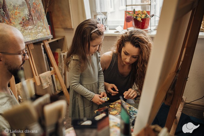 Gleznošana ar akrila krāsām radošajā darbnīcā „9OTAS” | Lieliska dāvana