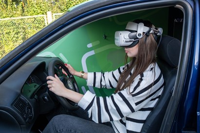 3 auto braukšanas nodarbības VR simulatorā