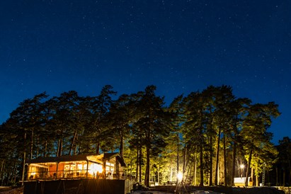 Nakšņošana Bungalow mājiņā un SUP dēļu piedzīvojums Liepājā