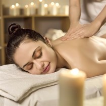 Šokolādes vai zviedru taktīlā masāža pēc izvēles