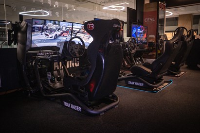 VASARAS PIEDĀVĀJUMS | Autosacīkšu simulātors ar VR brillēm „VR Gaming”