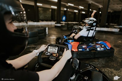 [Tikai ar piegādi] Brauciens ar elektrokartingiem „GUNSnLASERS”