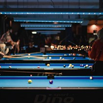 BAMS biljarda un šautriņu izklaide pārim