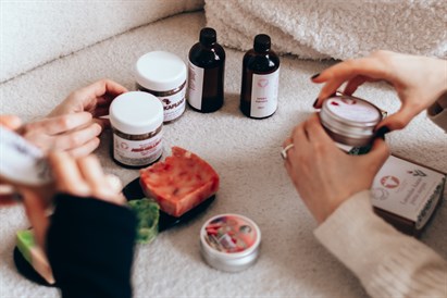 Radiet dabisko kosmētiku kopā