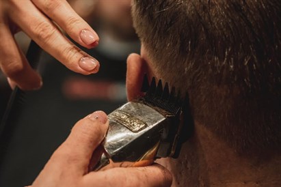 Matu griezums, bārdas korekcija un holistisks SPA rituāls vīrietim