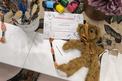 Rotaļu lācīša radīšanas darbnīca bērniem