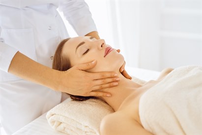 Modelējoša bukālā sejas masāža Jelgavā