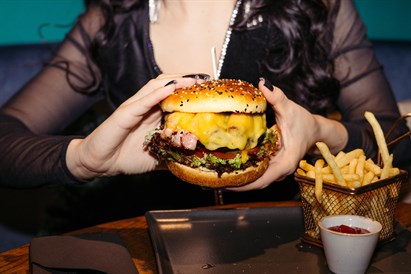 Īpašais “1+1” piedāvājums ledus latei restorānā “Liberta”