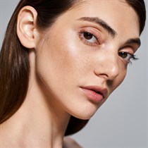 Skinretin 3D ādas atjaunošana: eksosomu terapija un lūpu revitalizācija