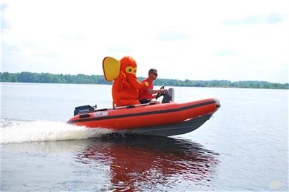 Piedzīvojums ar ūdens kartingu diviem